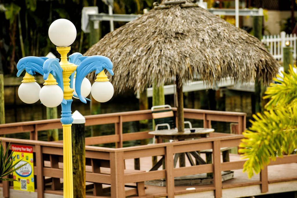 Bayview Plaza Waterfront Resort เซนต์พีทบีช ภายนอก รูปภาพ