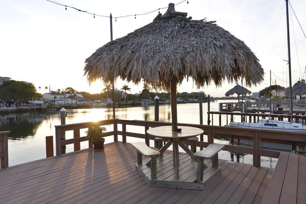 Bayview Plaza Waterfront Resort เซนต์พีทบีช ภายนอก รูปภาพ